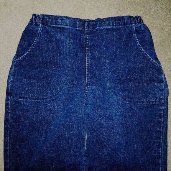 Women's Croft & Barrow Denim Pull On Straight Leg Pants Size Small - Picture 3 of 10
